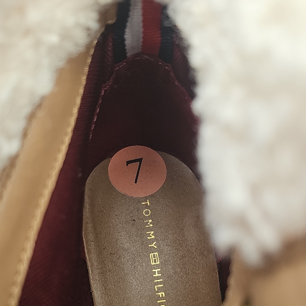 Tommy Hilfiger Tan Shearling Winter Boots - Picture 9 of 9